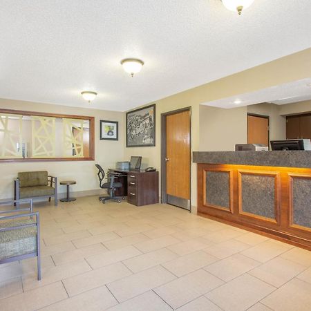 Super 8 By Wyndham Weston Wv Hotel Luaran gambar