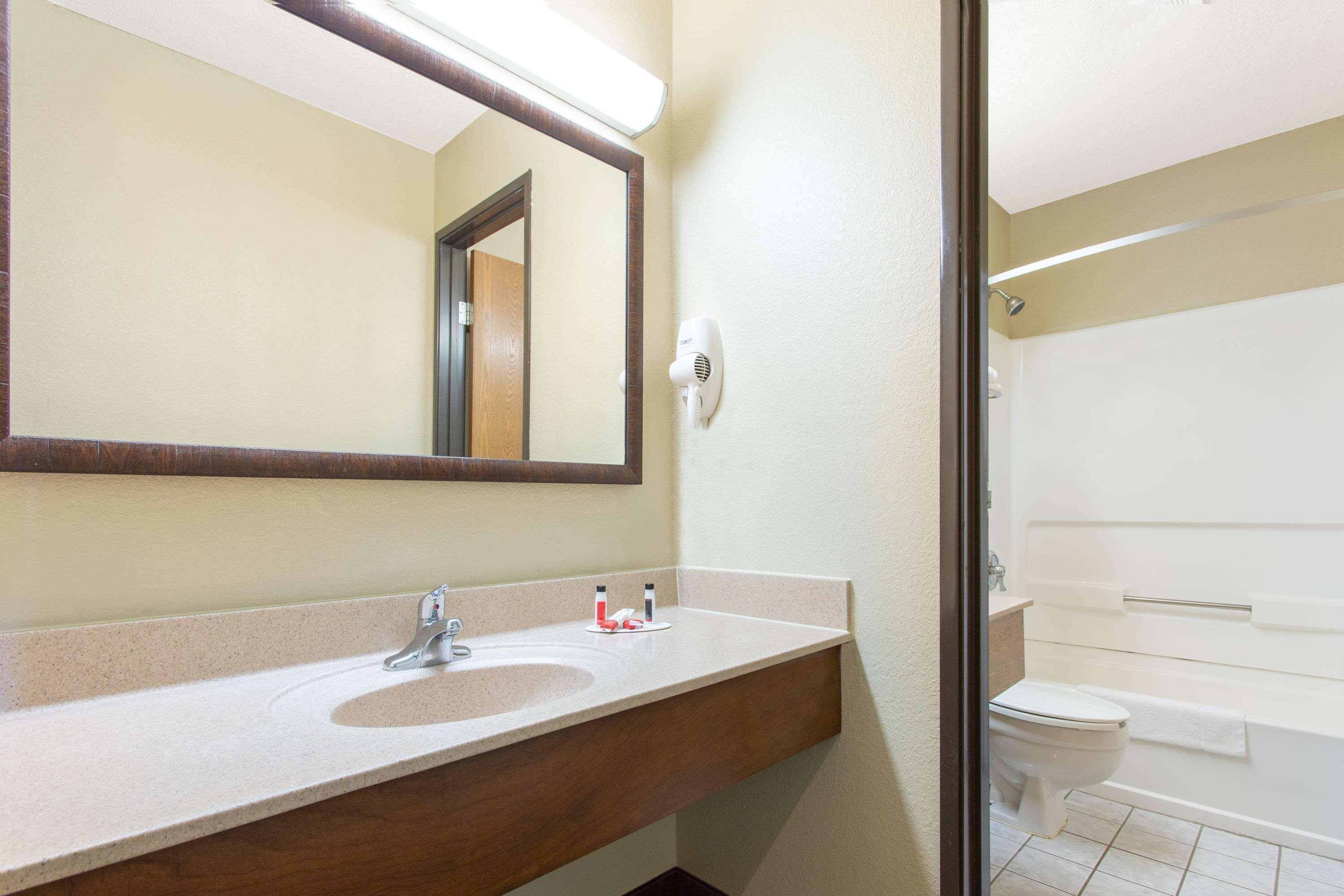 Super 8 By Wyndham Weston Wv Hotel Luaran gambar