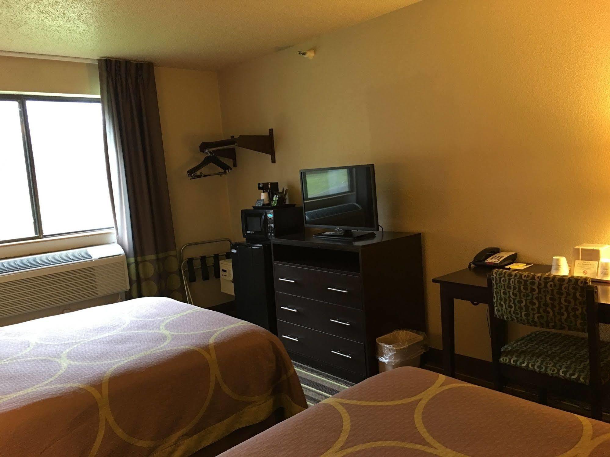 Super 8 By Wyndham Weston Wv Hotel Luaran gambar